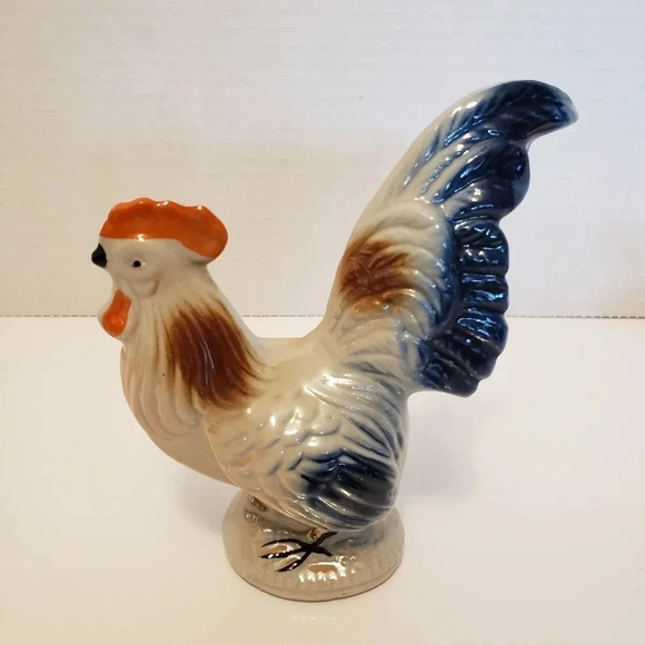 Vintage set of  2 Lusterware Mini Rooster and Hen Figurines. - Picture 2 of 11